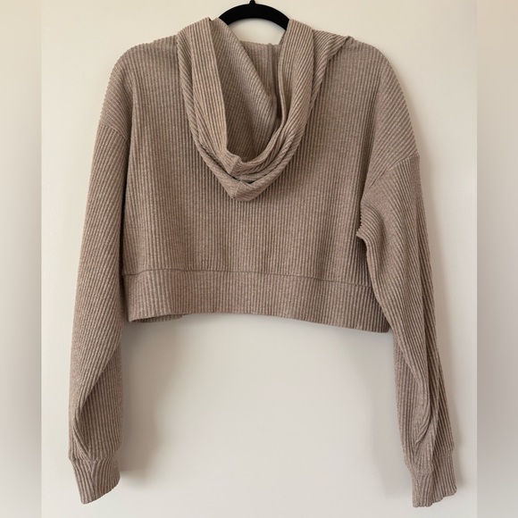 ALO yoga- Muse Hoodie size XS - Picture 2 of 8